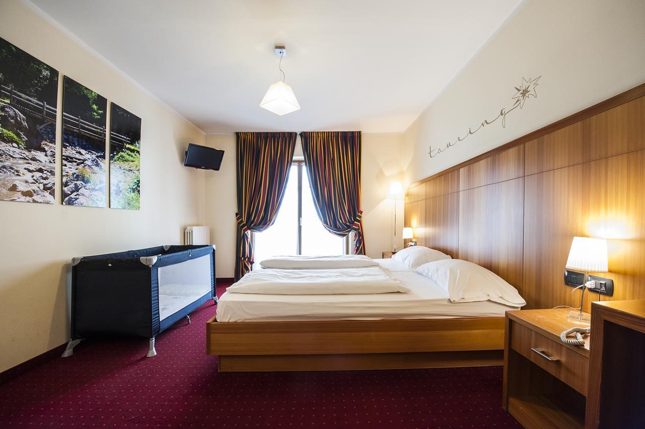 Hotel Touring 리비뇨 외부 사진